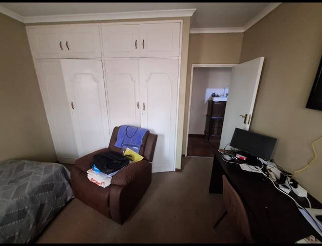 4 BEDROOM HOUSE FOR SALE IN SINOVILLE